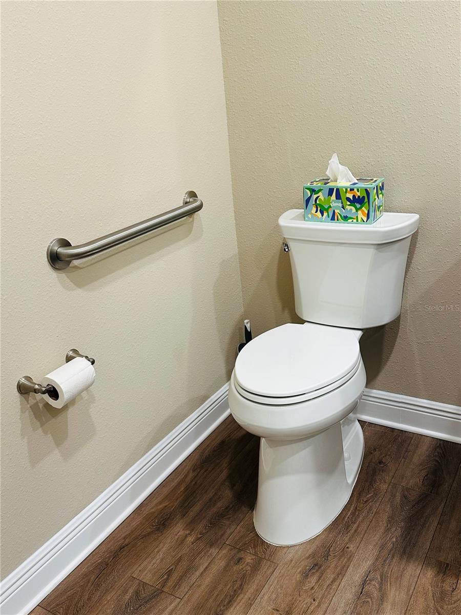 Image 20 of 96 For 8954 75th Loop