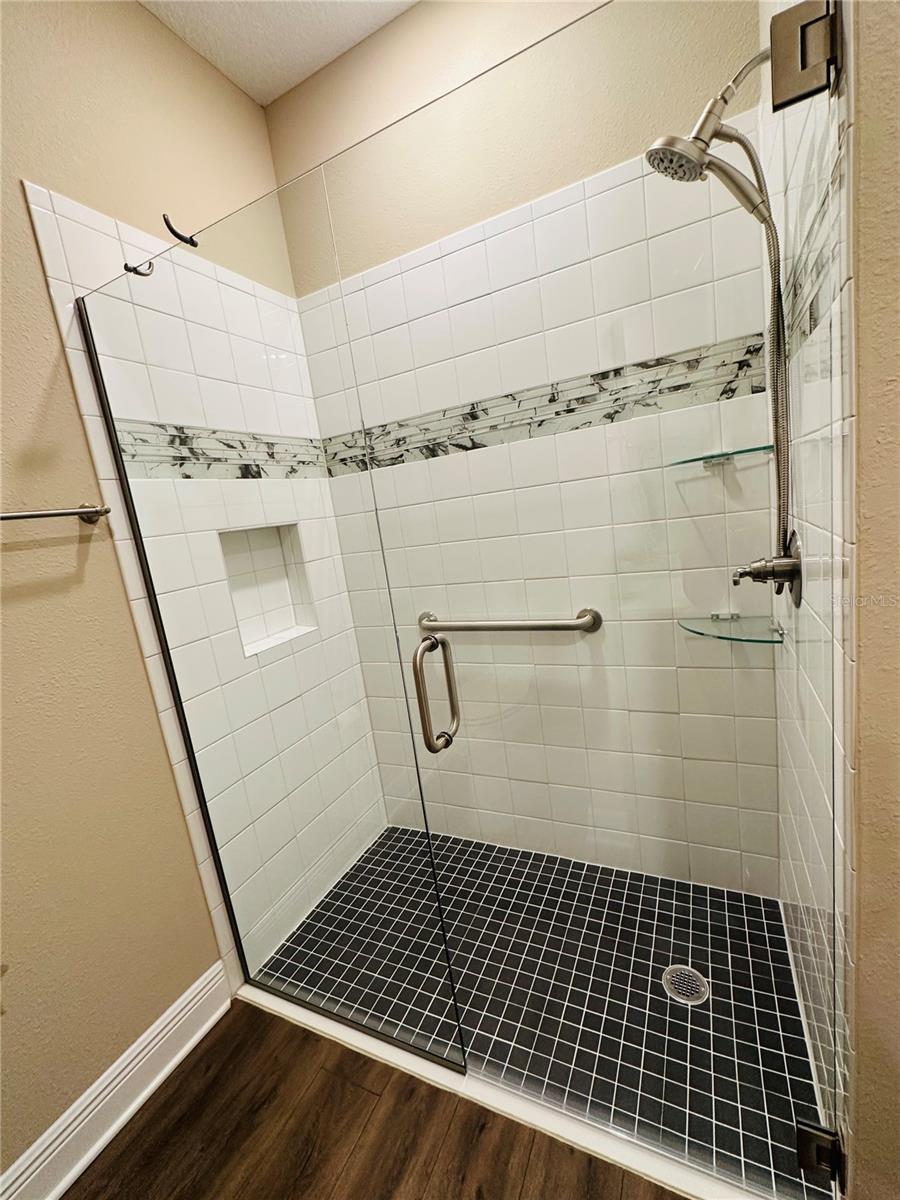 Image 25 of 96 For 8954 75th Loop