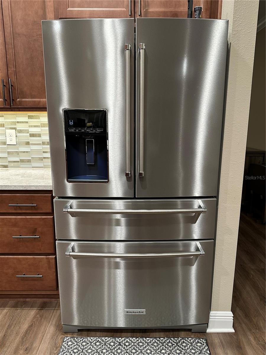 Image 7 of 96 For 8954 75th Loop