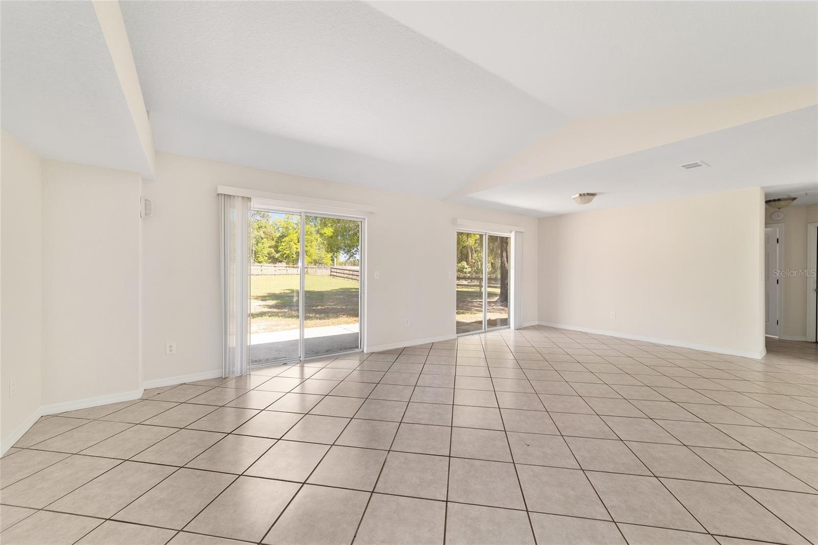 Image 17 of 43 For 3005 18th Court