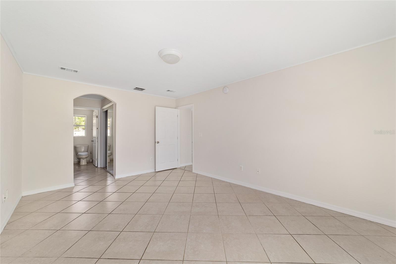 Image 26 of 43 For 3005 18th Court