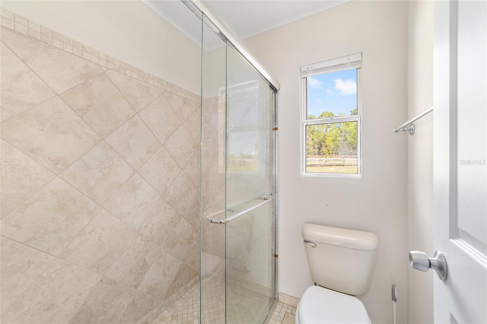 Image 28 of 43 For 3005 18th Court