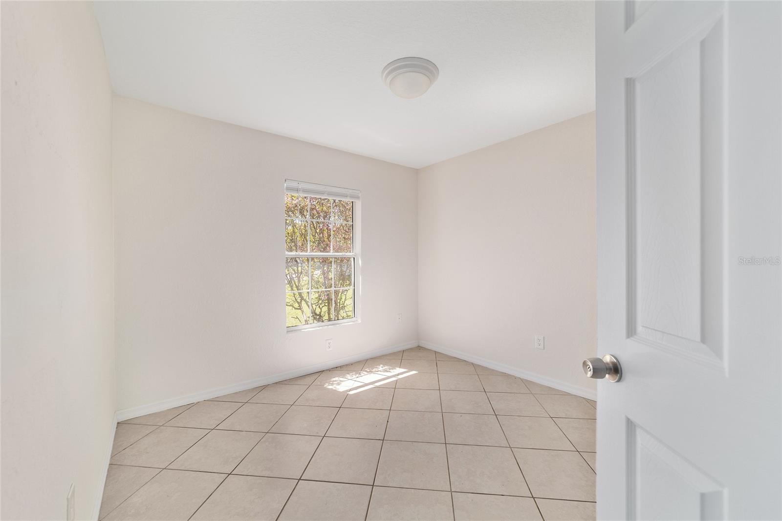 Image 31 of 43 For 3005 18th Court