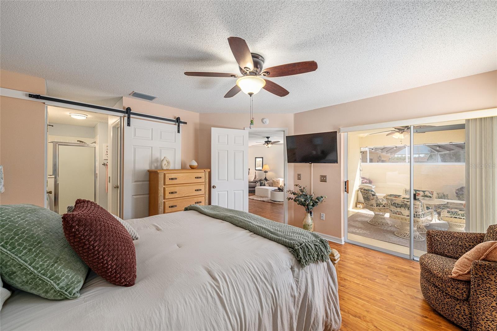 Image 19 of 50 For 1104 San Bernardo Road