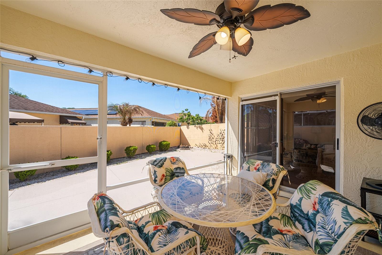 Image 29 of 50 For 1104 San Bernardo Road