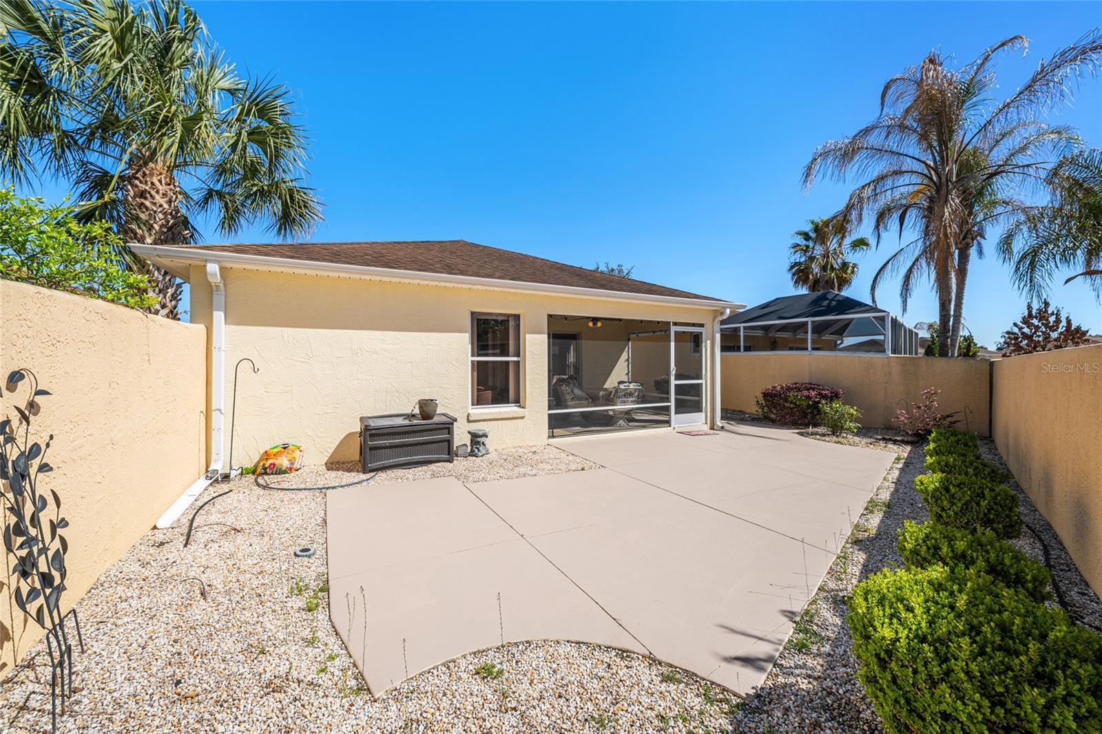 Image 34 of 50 For 1104 San Bernardo Road