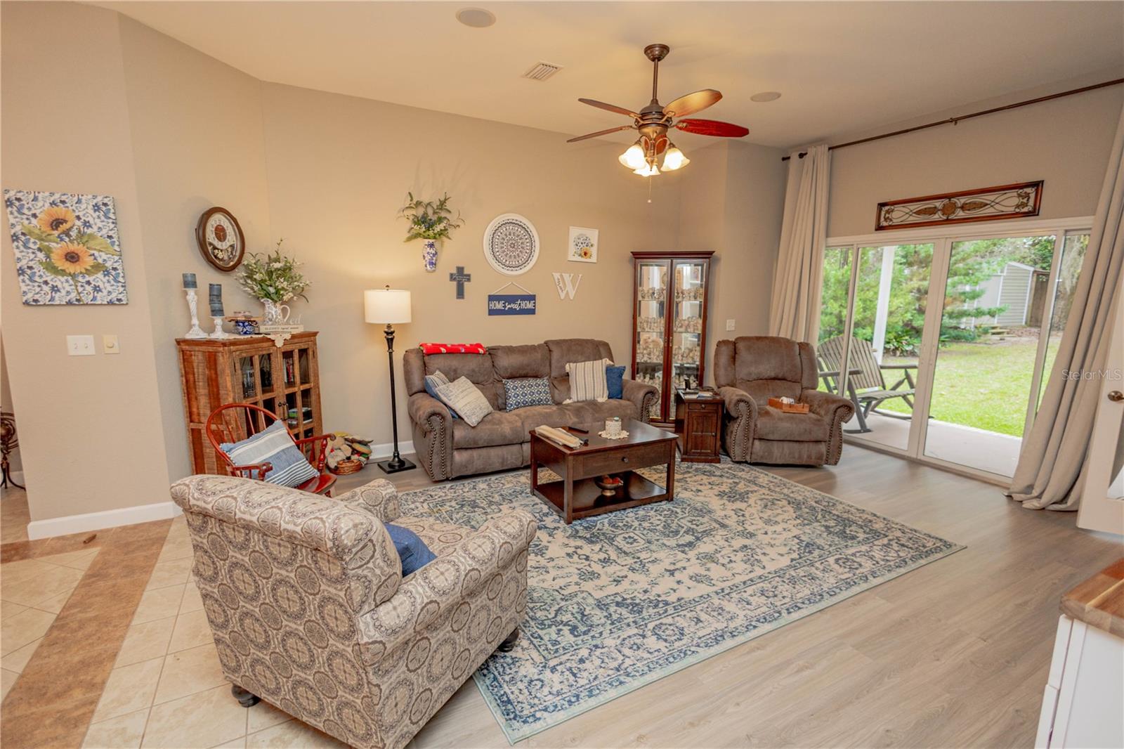 Image 15 of 45 For 288 Inwood Court