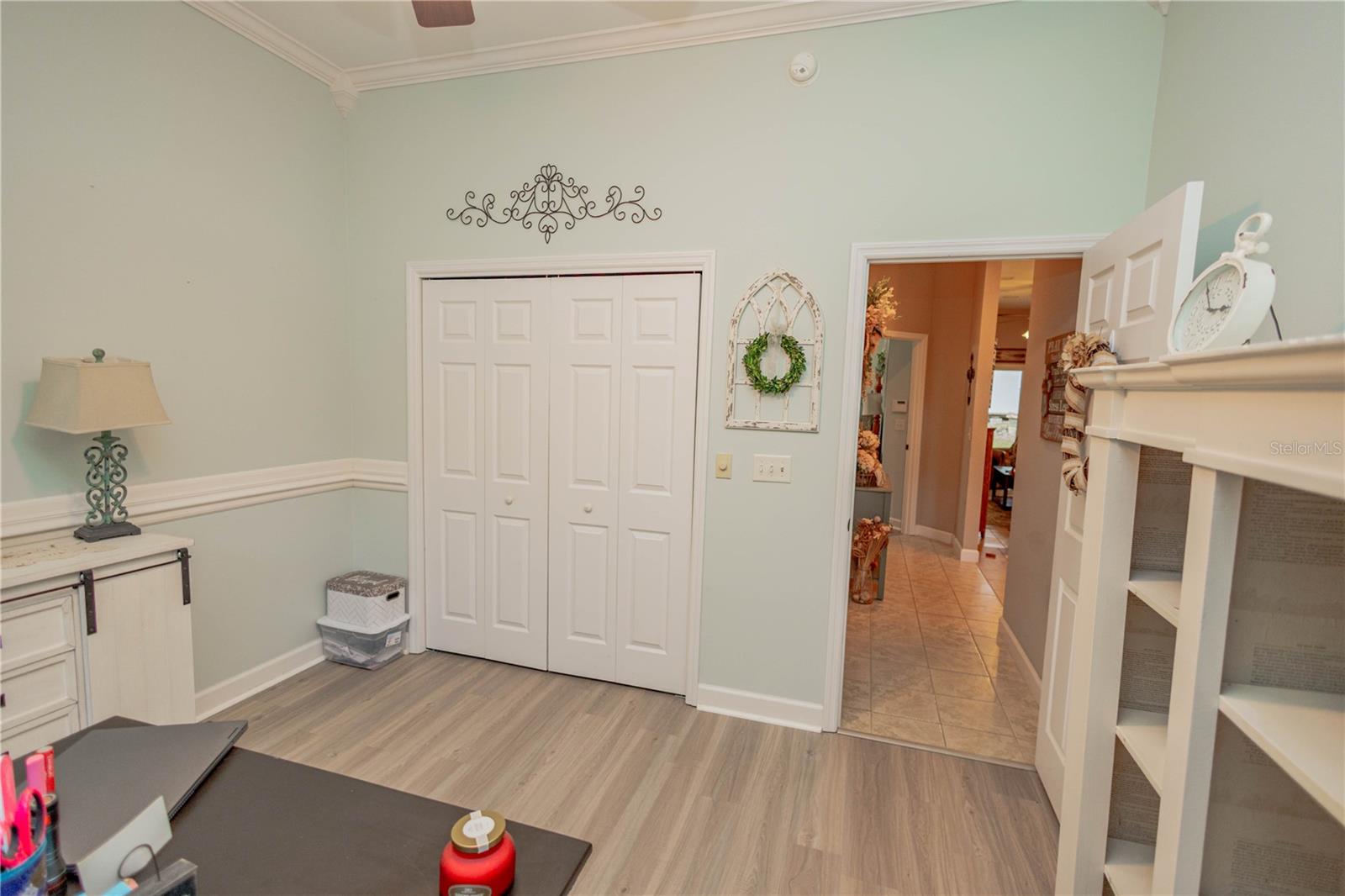 Image 24 of 45 For 288 Inwood Court