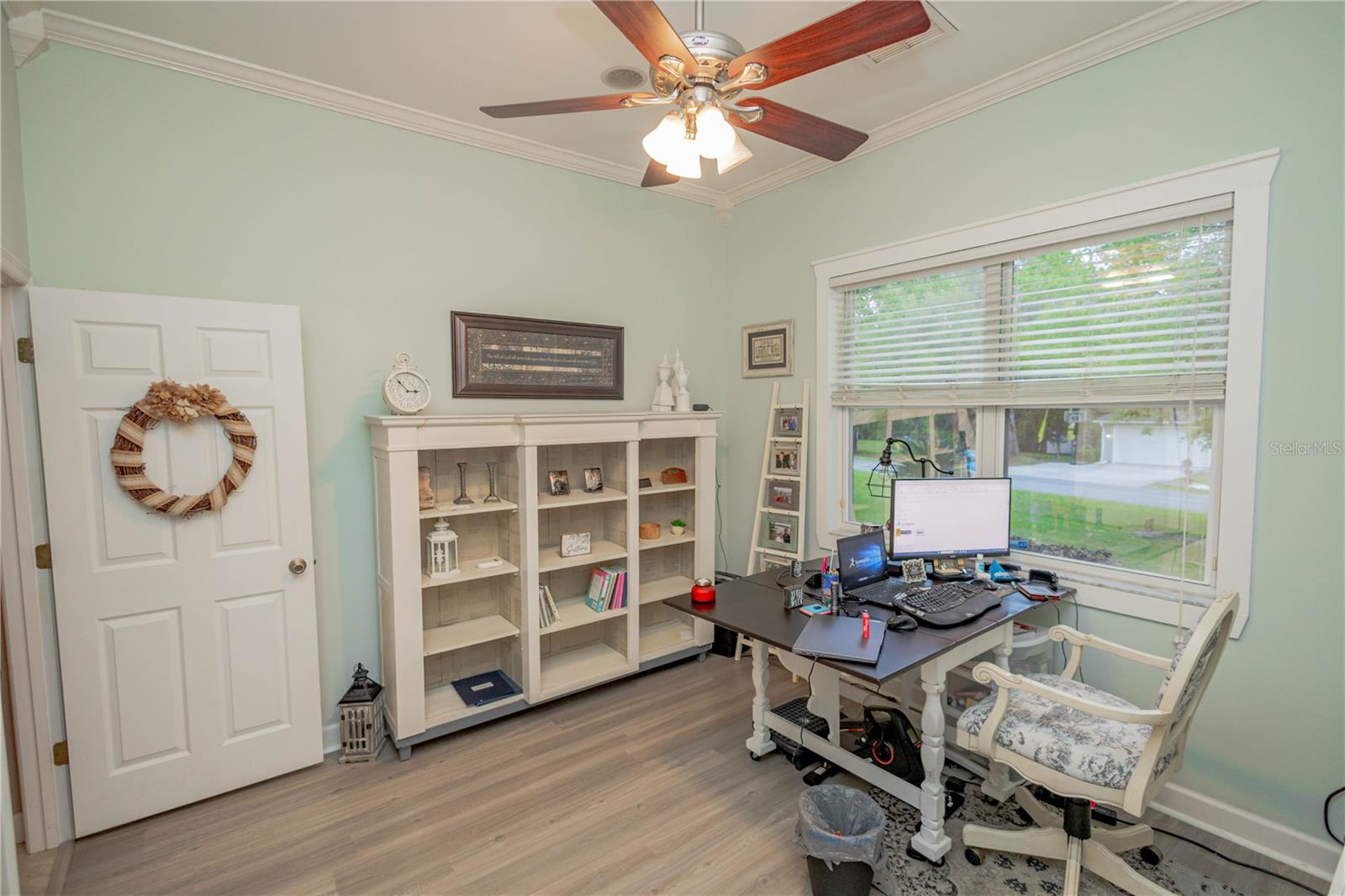 Image 25 of 45 For 288 Inwood Court