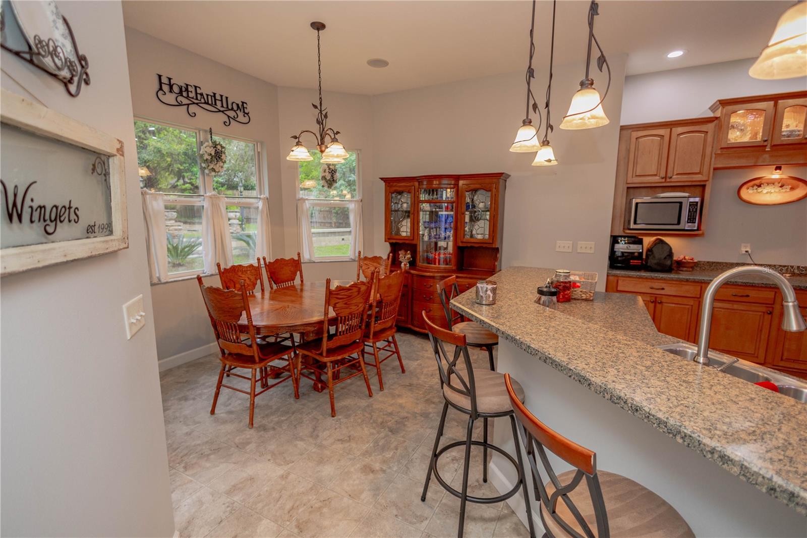 Image 28 of 45 For 288 Inwood Court