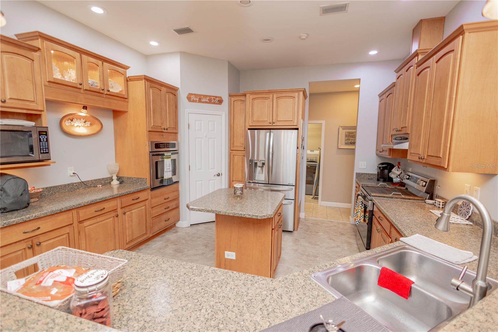 Image 30 of 45 For 288 Inwood Court