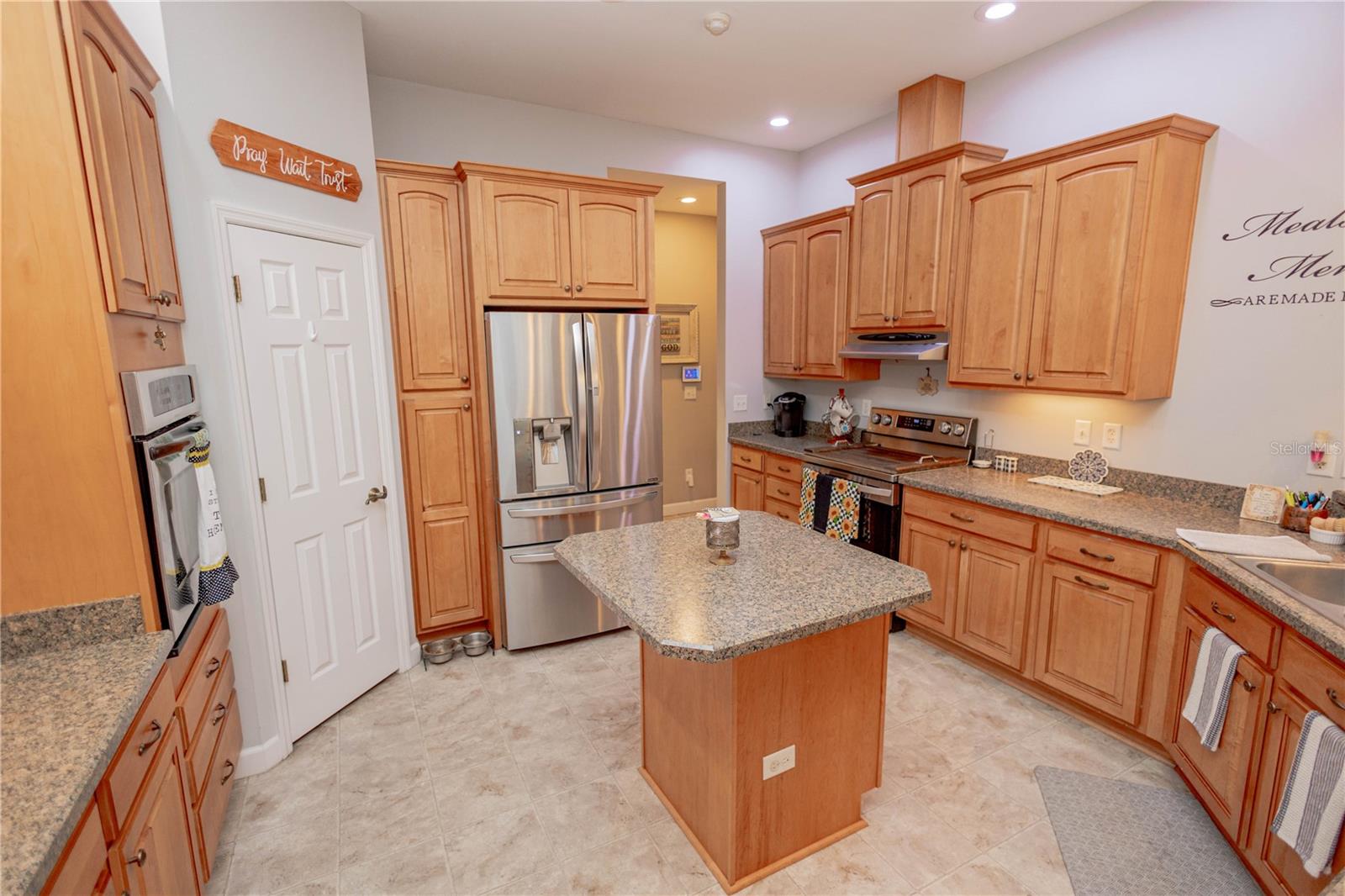 Image 35 of 45 For 288 Inwood Court