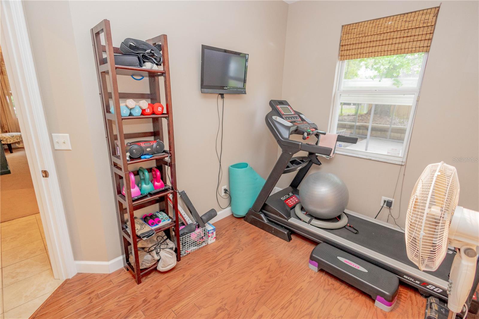 Image 37 of 45 For 288 Inwood Court