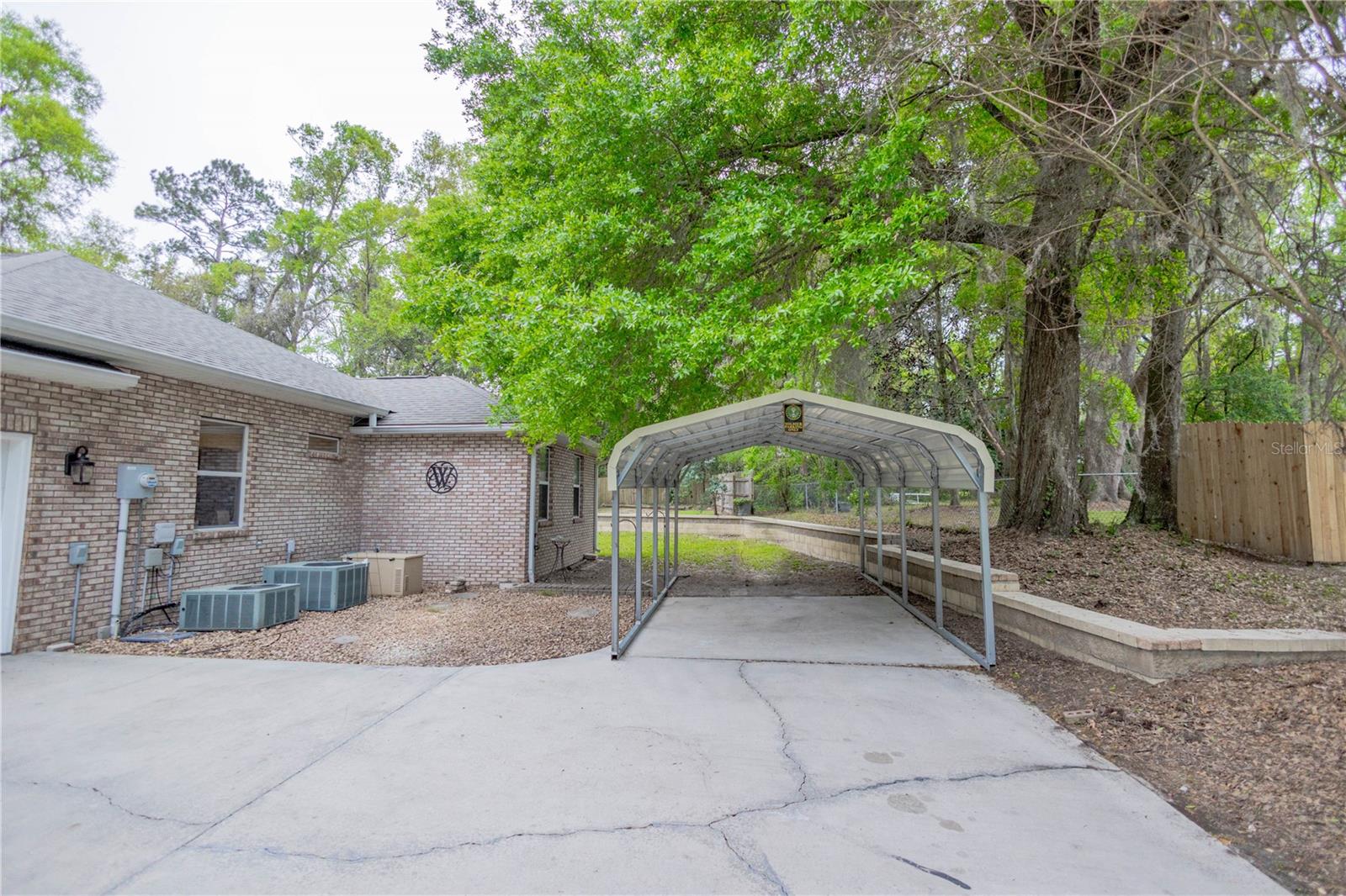 Image 4 of 45 For 288 Inwood Court