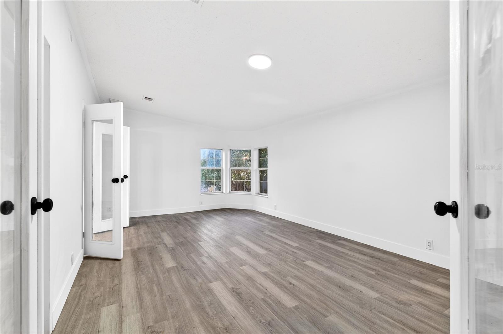 Image 20 of 38 For 11065 145th Lane