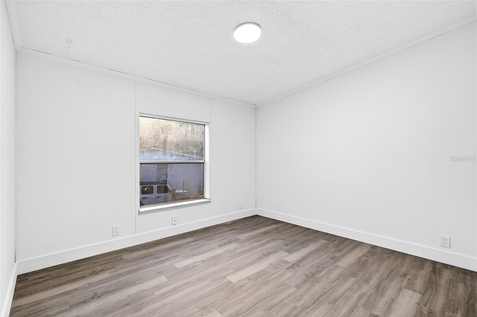 Image 24 of 38 For 11065 145th Lane