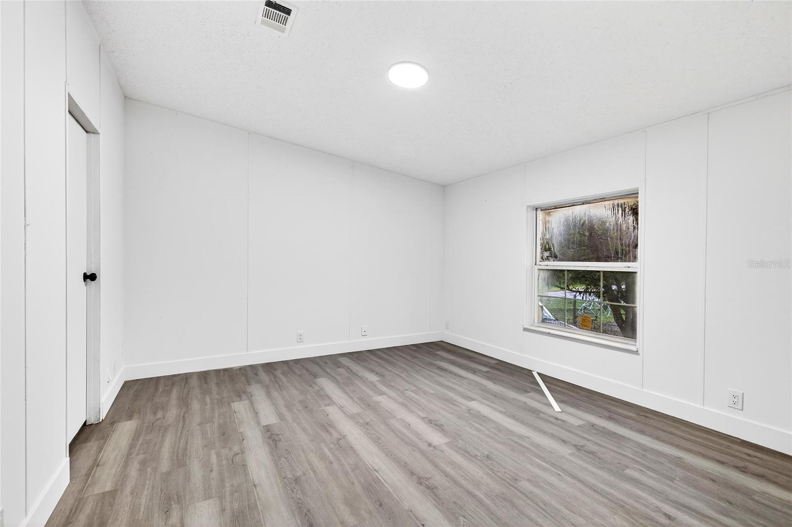 Image 27 of 38 For 11065 145th Lane