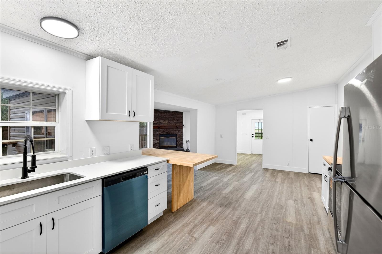 Image 7 of 38 For 11065 145th Lane