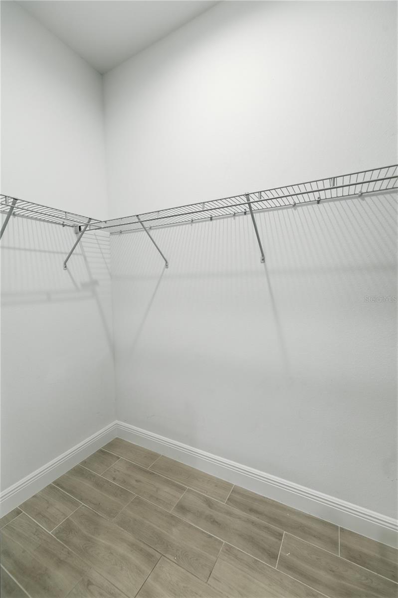 Image 14 of 36 For 4590 172nd Street Road