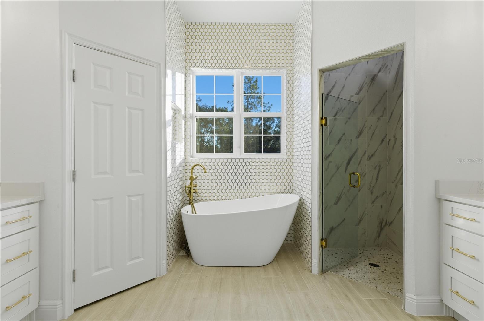 Image 15 of 36 For 4590 172nd Street Road