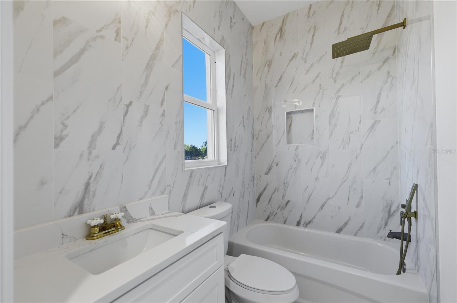 Image 20 of 36 For 4590 172nd Street Road