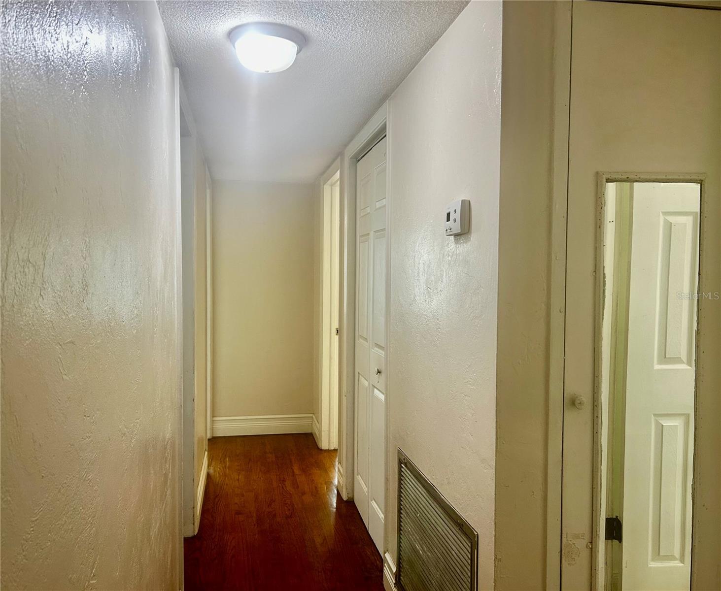 Image 17 of 34 For 410 15th Court