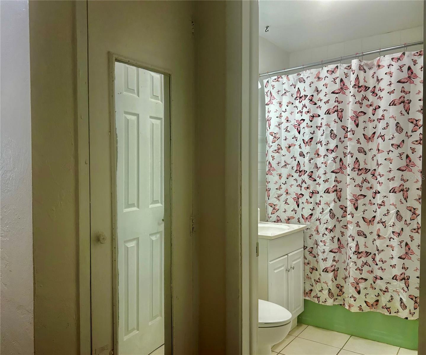 Image 18 of 34 For 410 15th Court