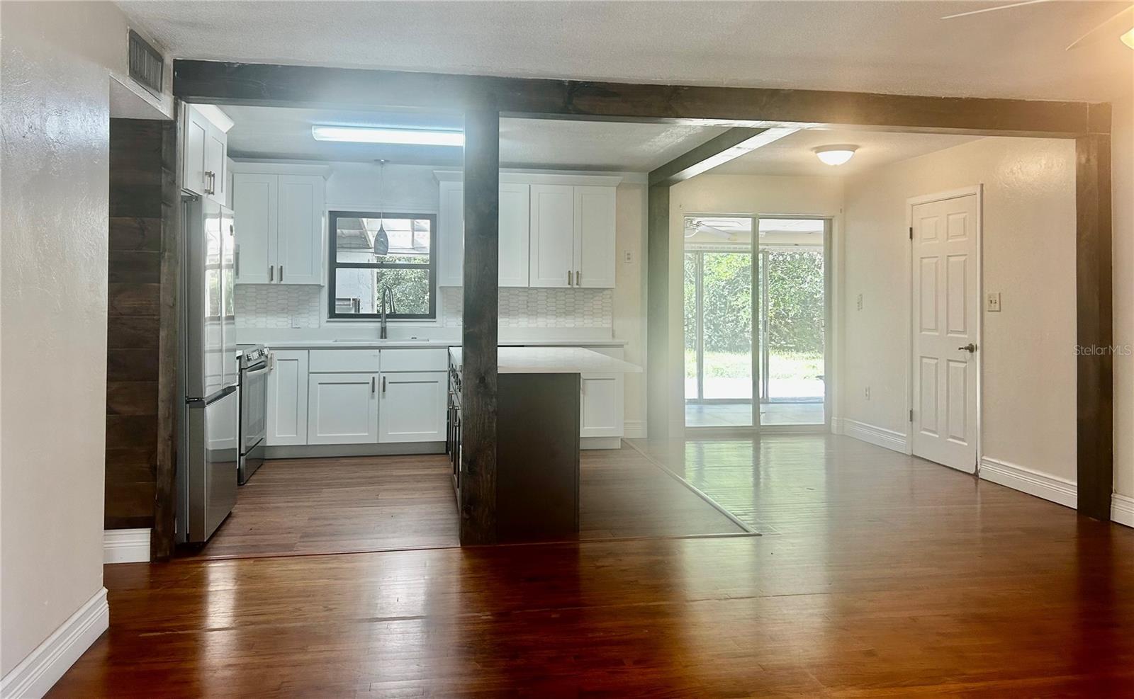 Image 6 of 34 For 410 15th Court