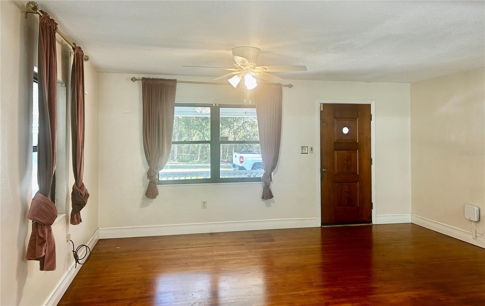 Image 8 of 34 For 410 15th Court