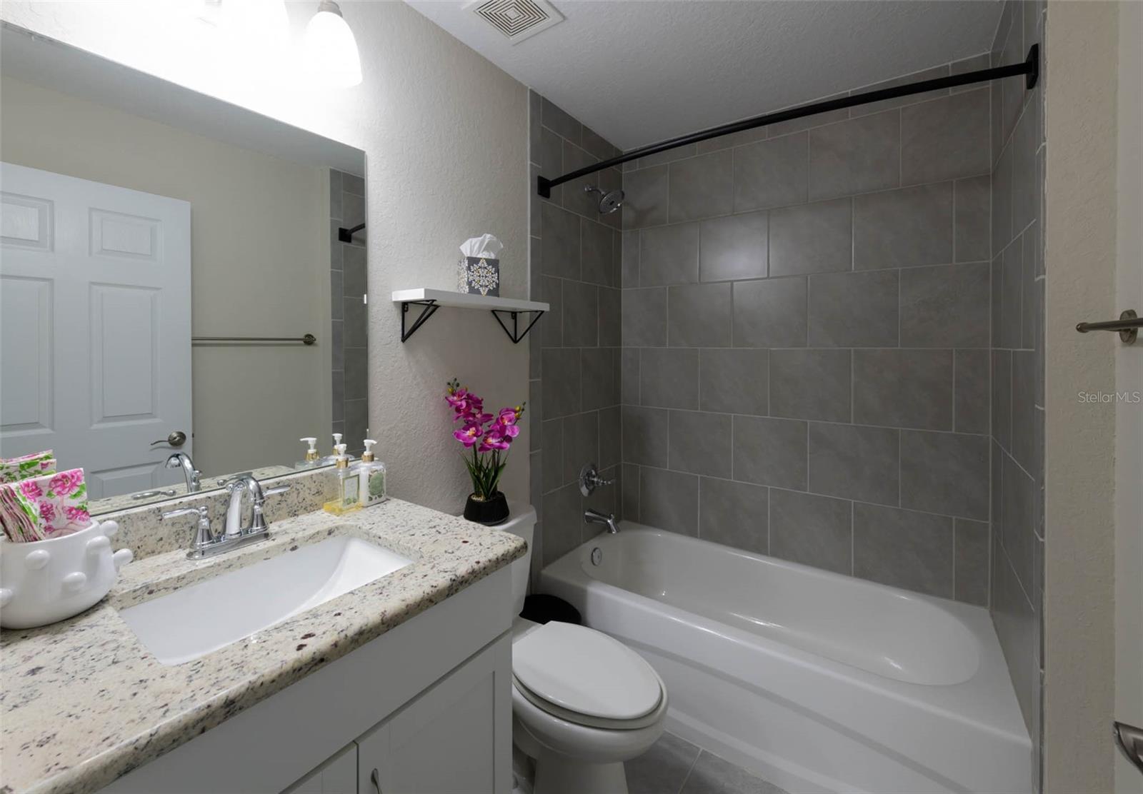 Image 19 of 29 For 9601 53rd Circle