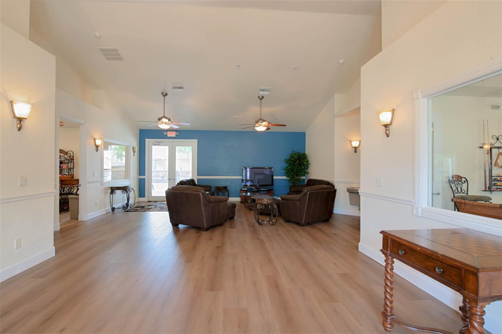 Image 24 of 29 For 9601 53rd Circle