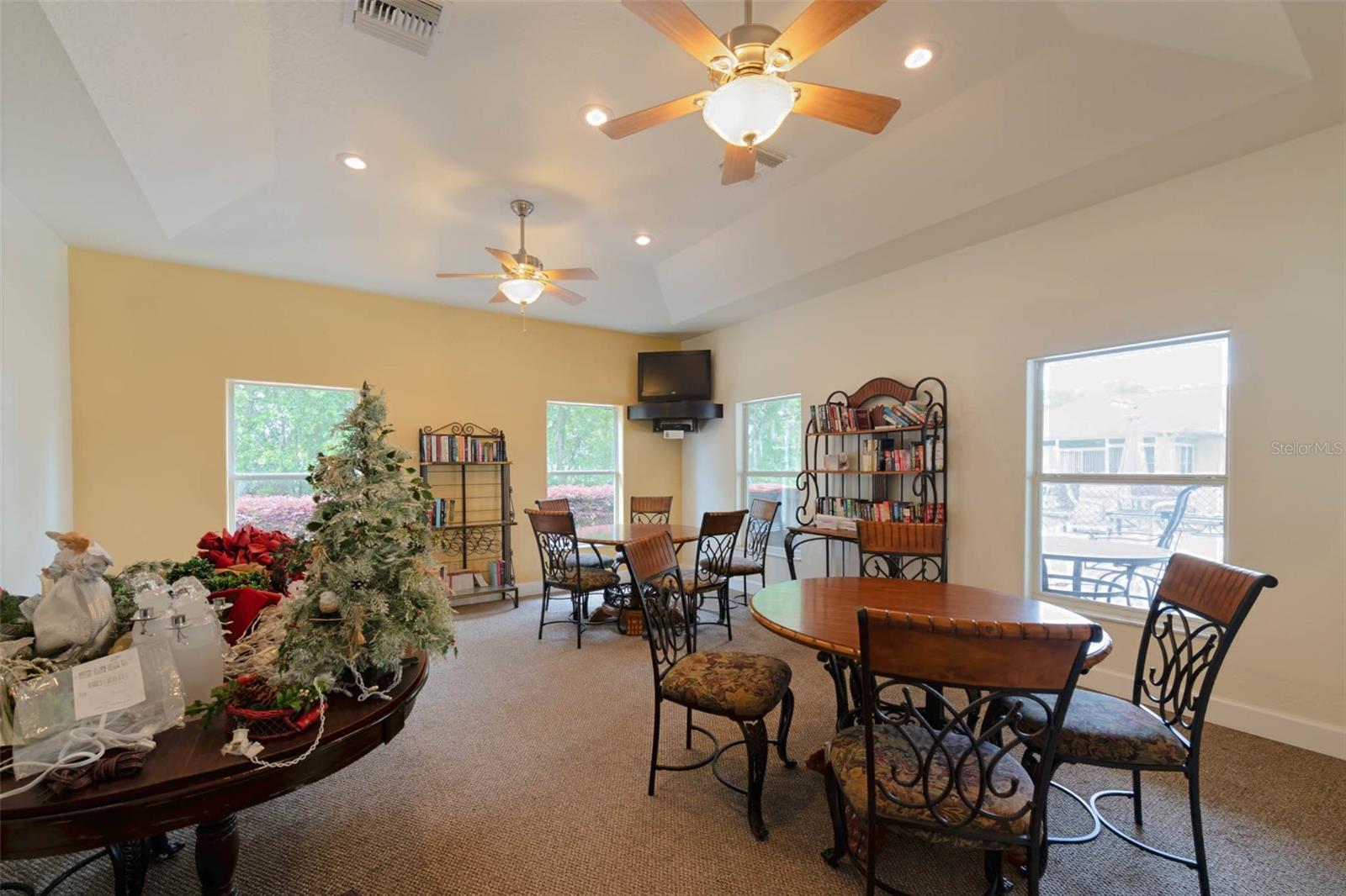 Image 28 of 29 For 9601 53rd Circle