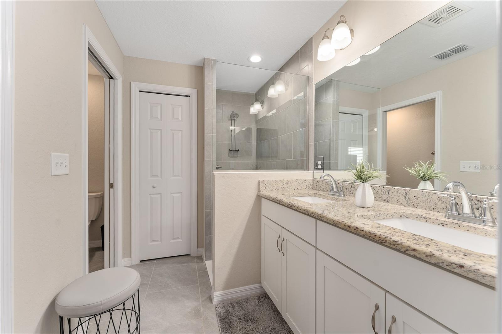 Image 43 of 68 For 9601 53rd Circle