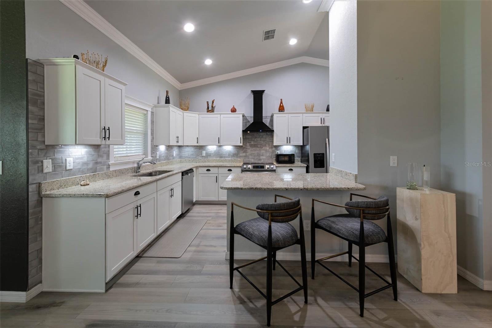 Image 6 of 29 For 9601 53rd Circle