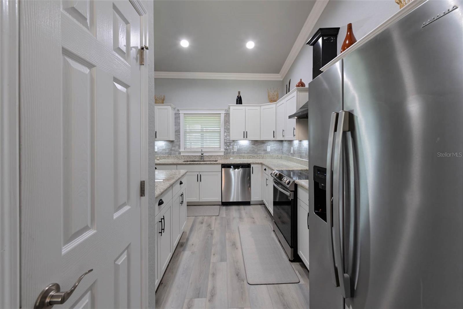 Image 8 of 29 For 9601 53rd Circle