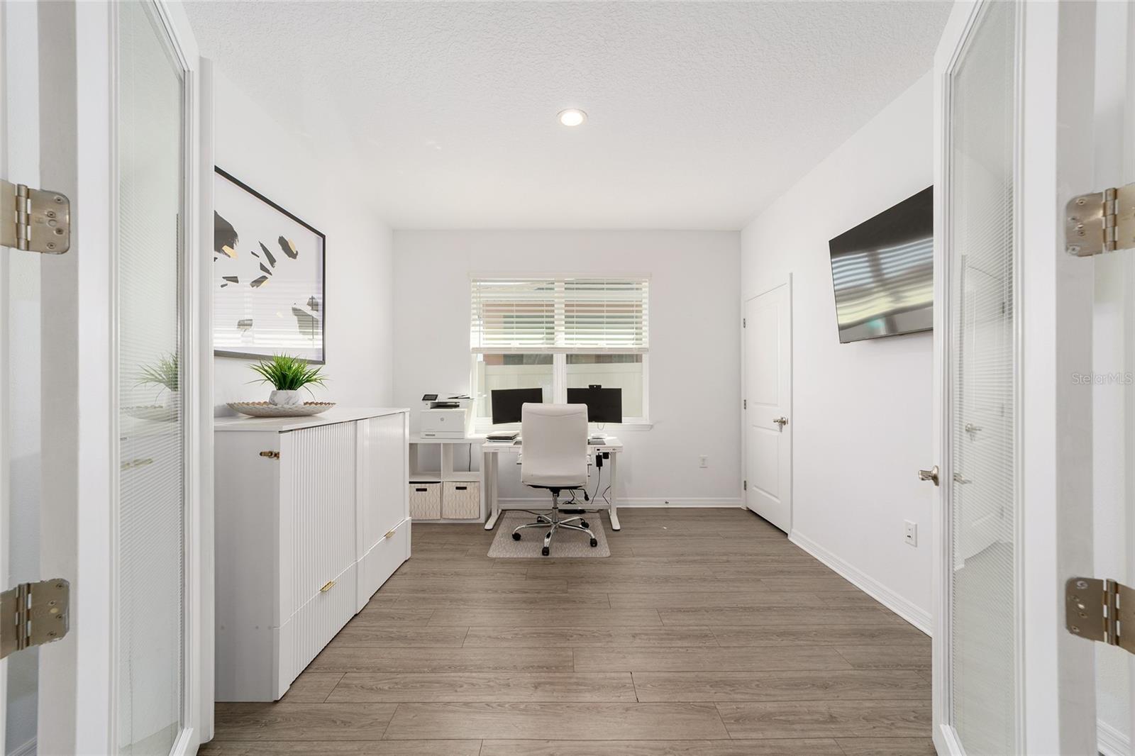 Image 43 of 56 For 7233 64th Street Road