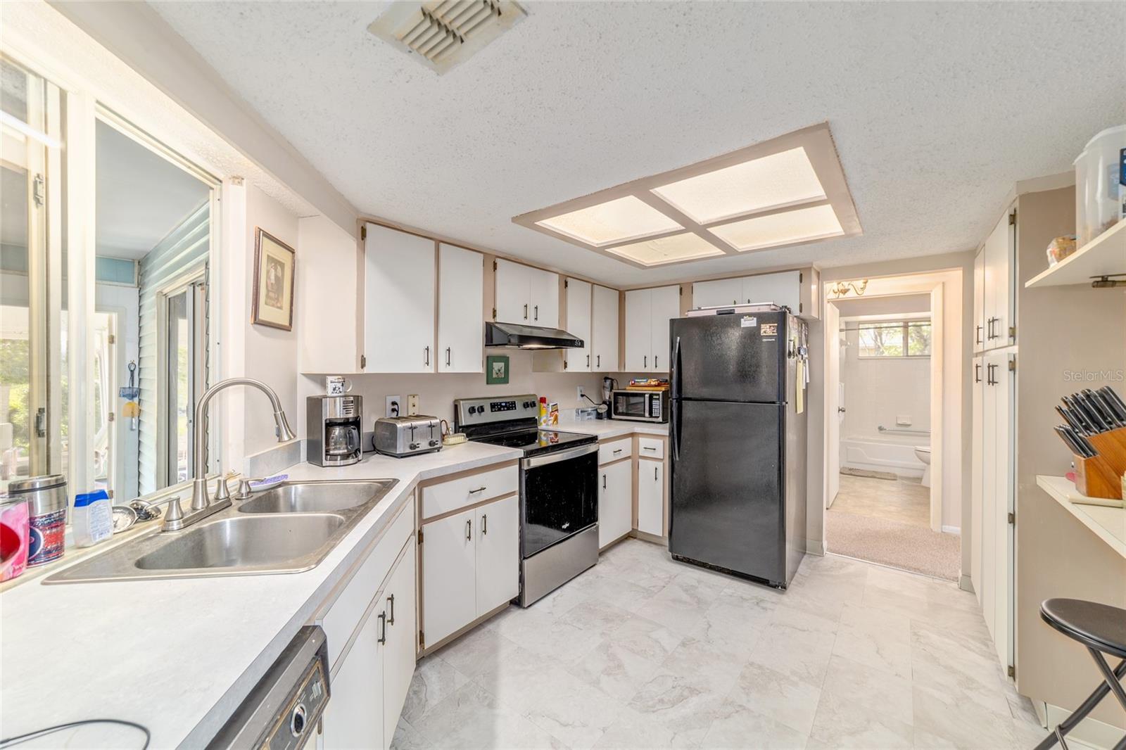 Image 12 of 48 For 10920 Sw 86th Ct