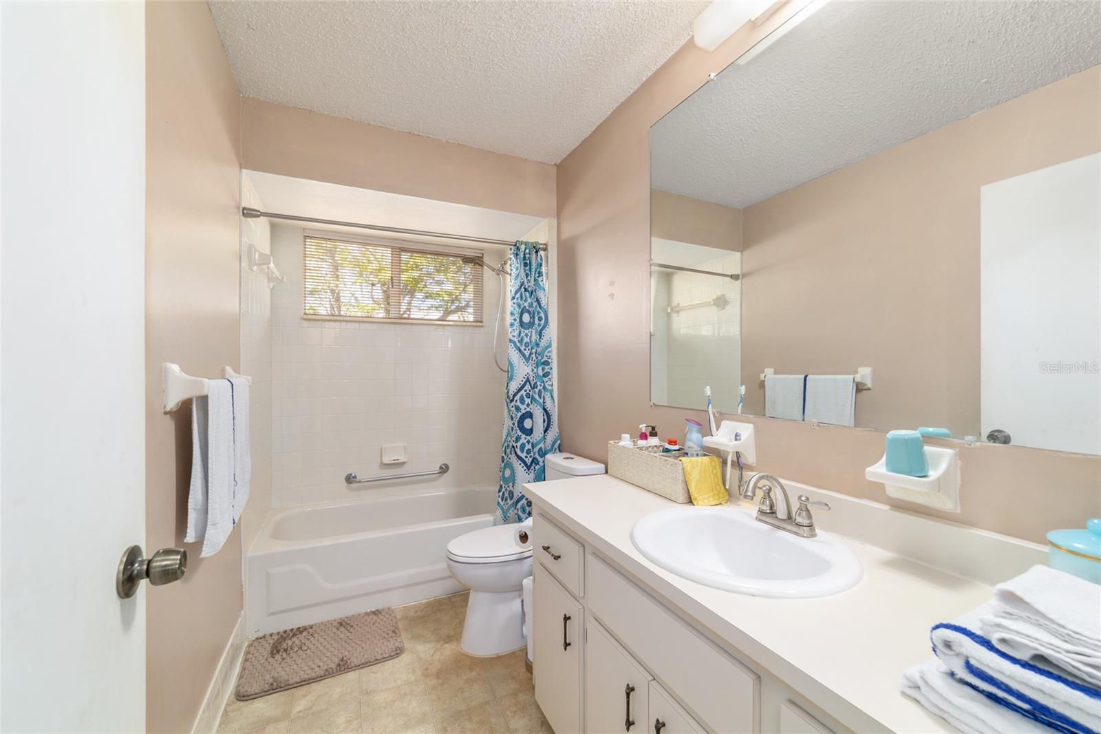 Image 23 of 48 For 10920 Sw 86th Ct