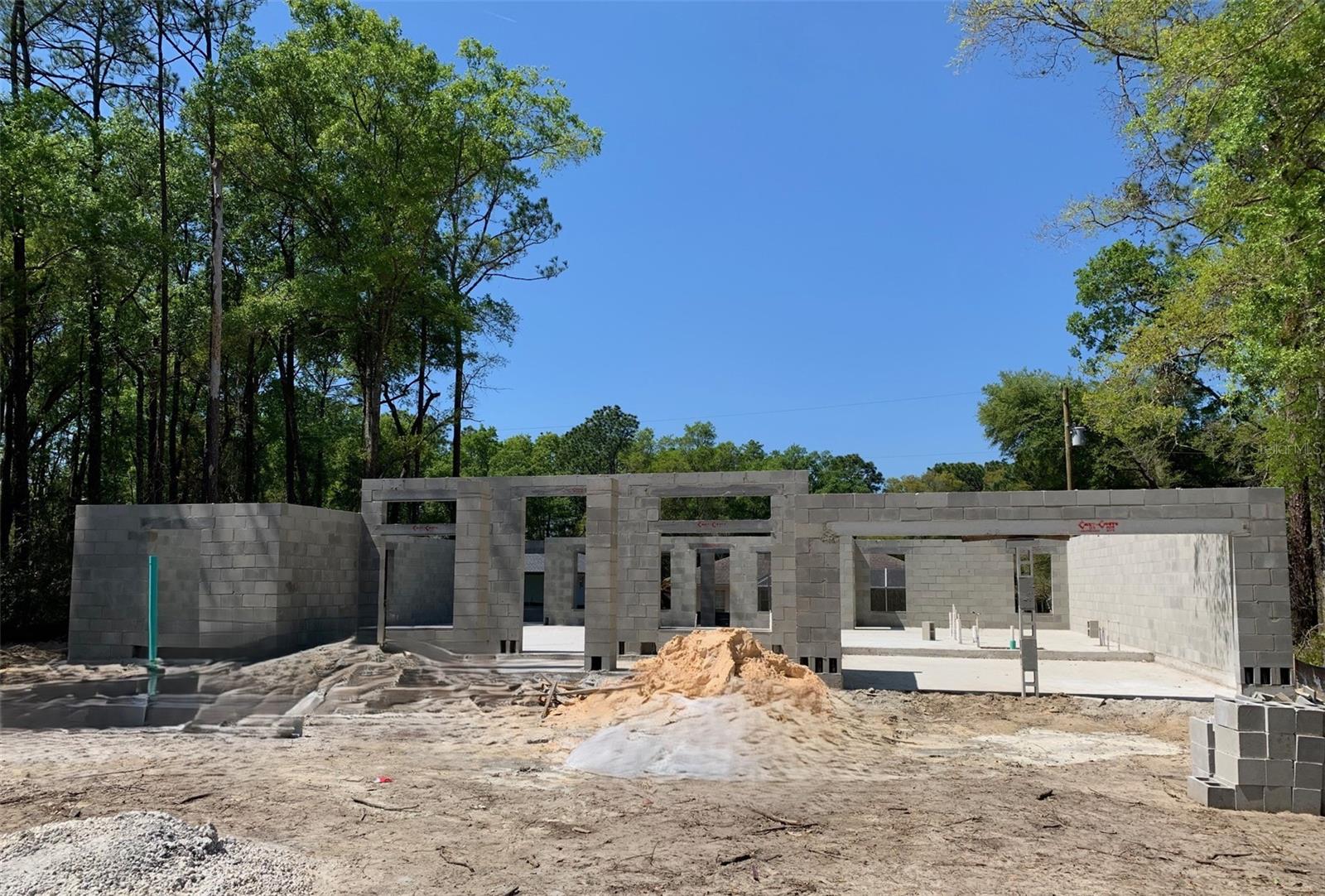 Listing photo id 0 for 1111 Cairo Drive