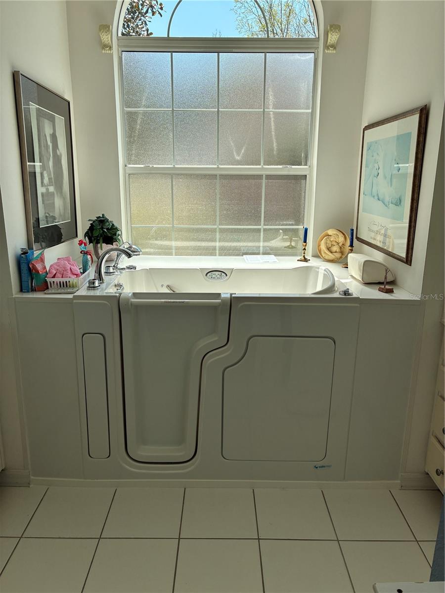 Image 29 of 60 For 19433 82nd Place Road