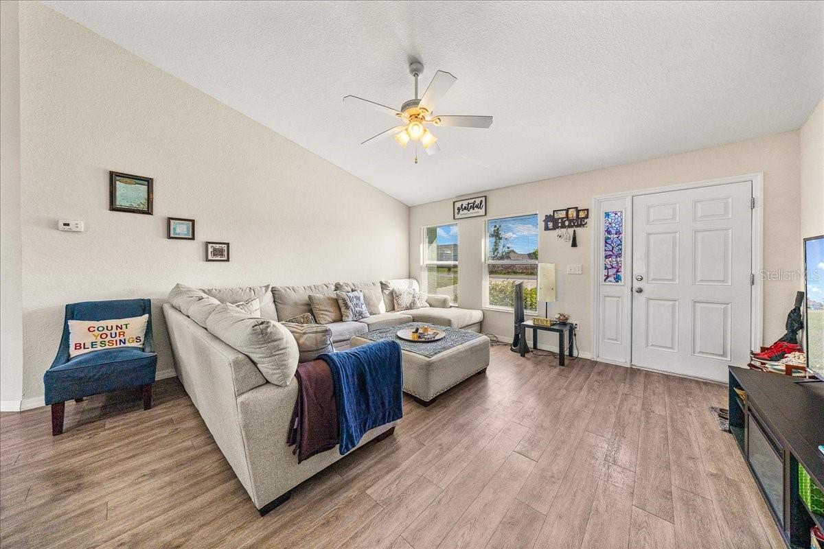 Image 11 of 42 For 19 Juniper Loop Run