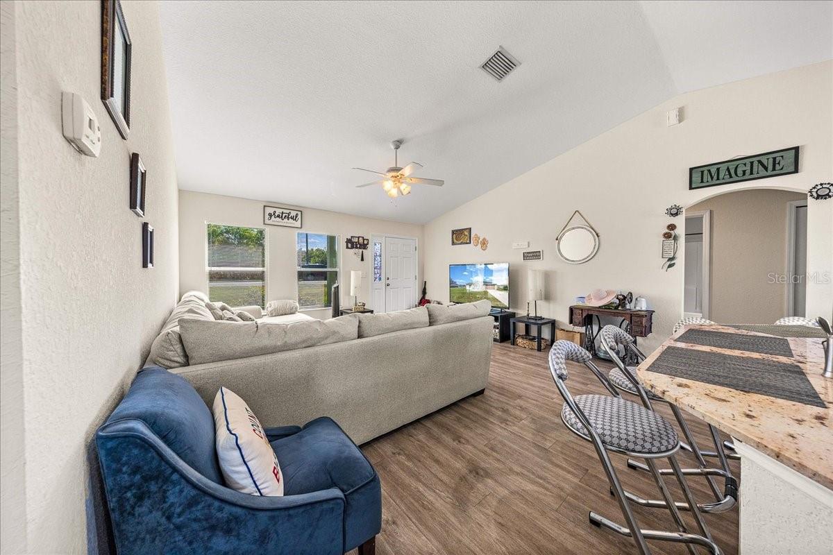 Image 13 of 42 For 19 Juniper Loop Run