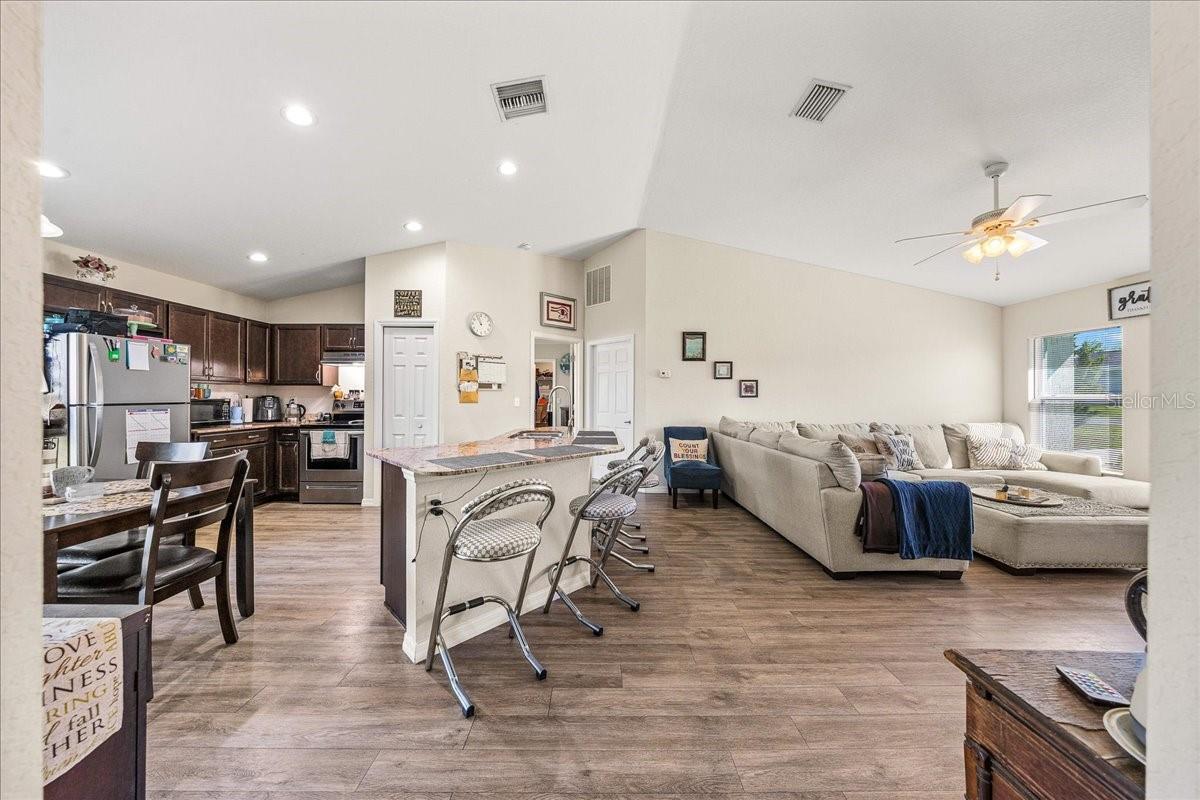 Image 4 of 42 For 19 Juniper Loop Run