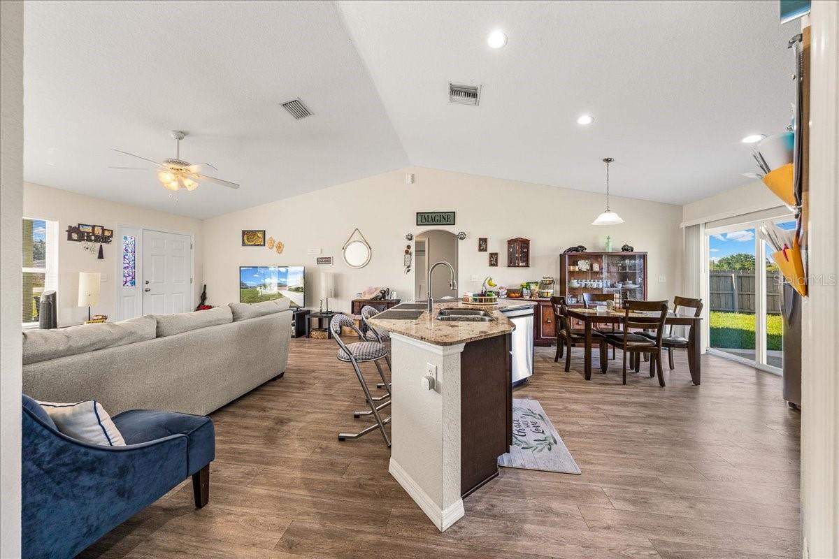 Image 6 of 42 For 19 Juniper Loop Run