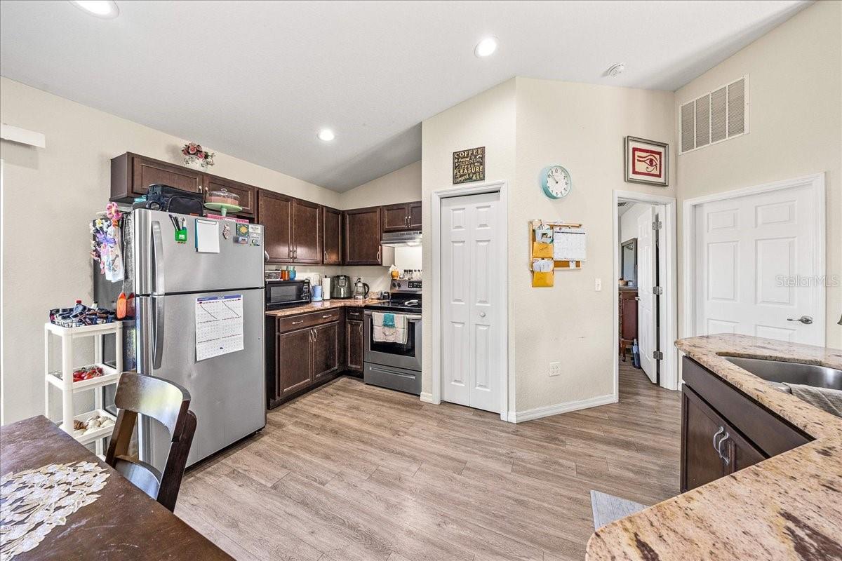 Image 7 of 42 For 19 Juniper Loop Run