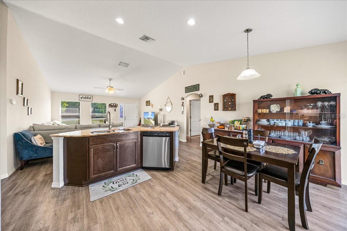 Image 8 of 42 For 19 Juniper Loop Run