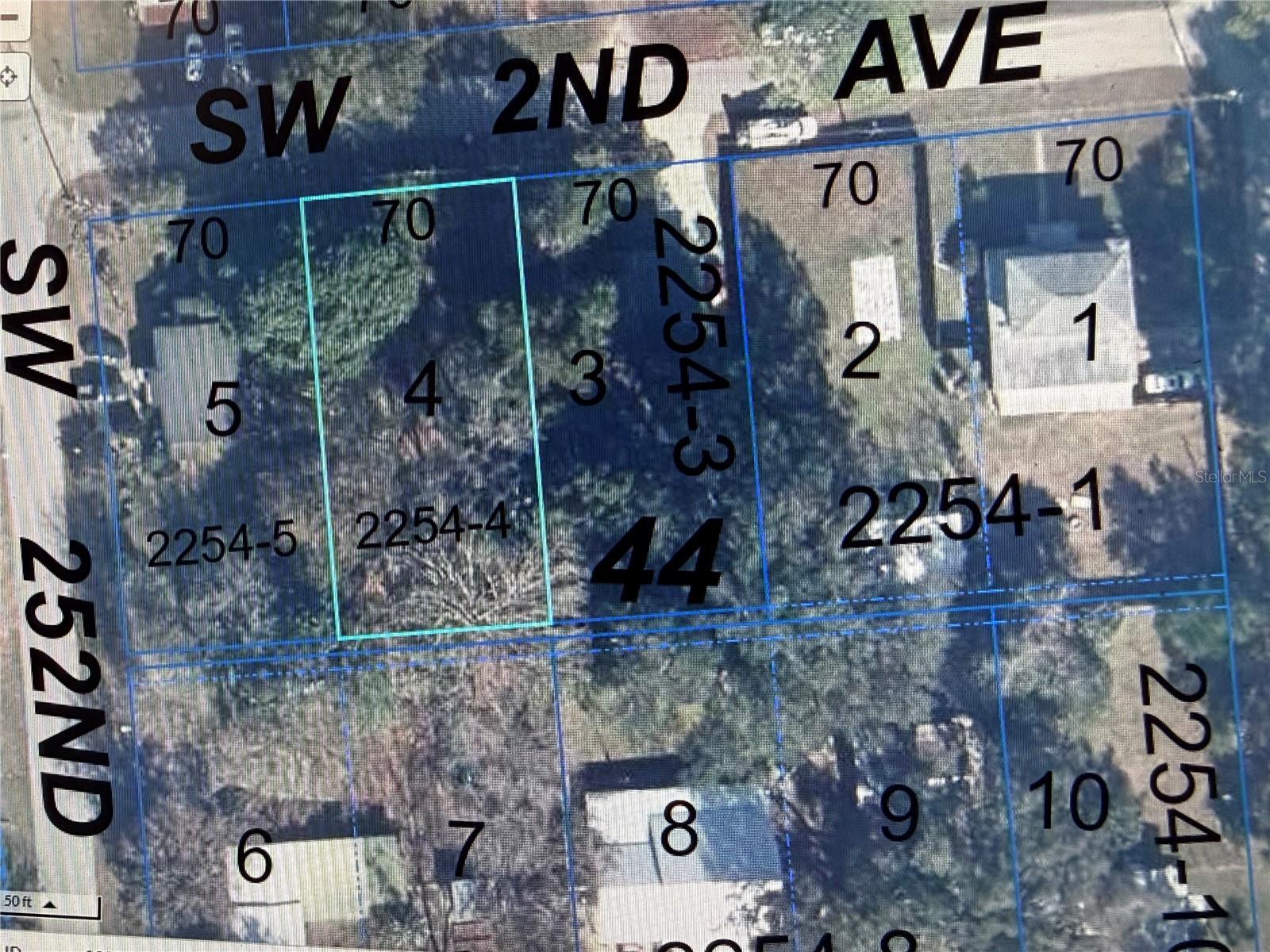 Listing Details for 215 252nd Street, NEWBERRY, FL 32669