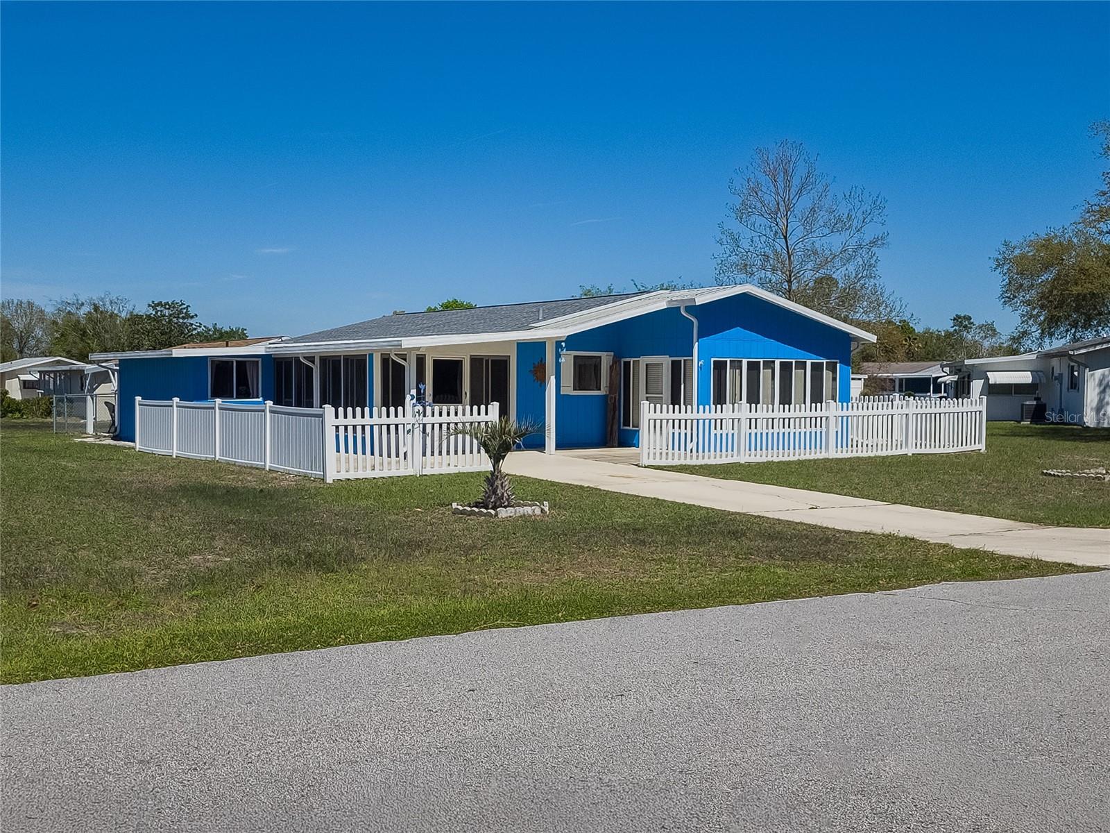 Image 2 of 31 For 9377 102nd Place