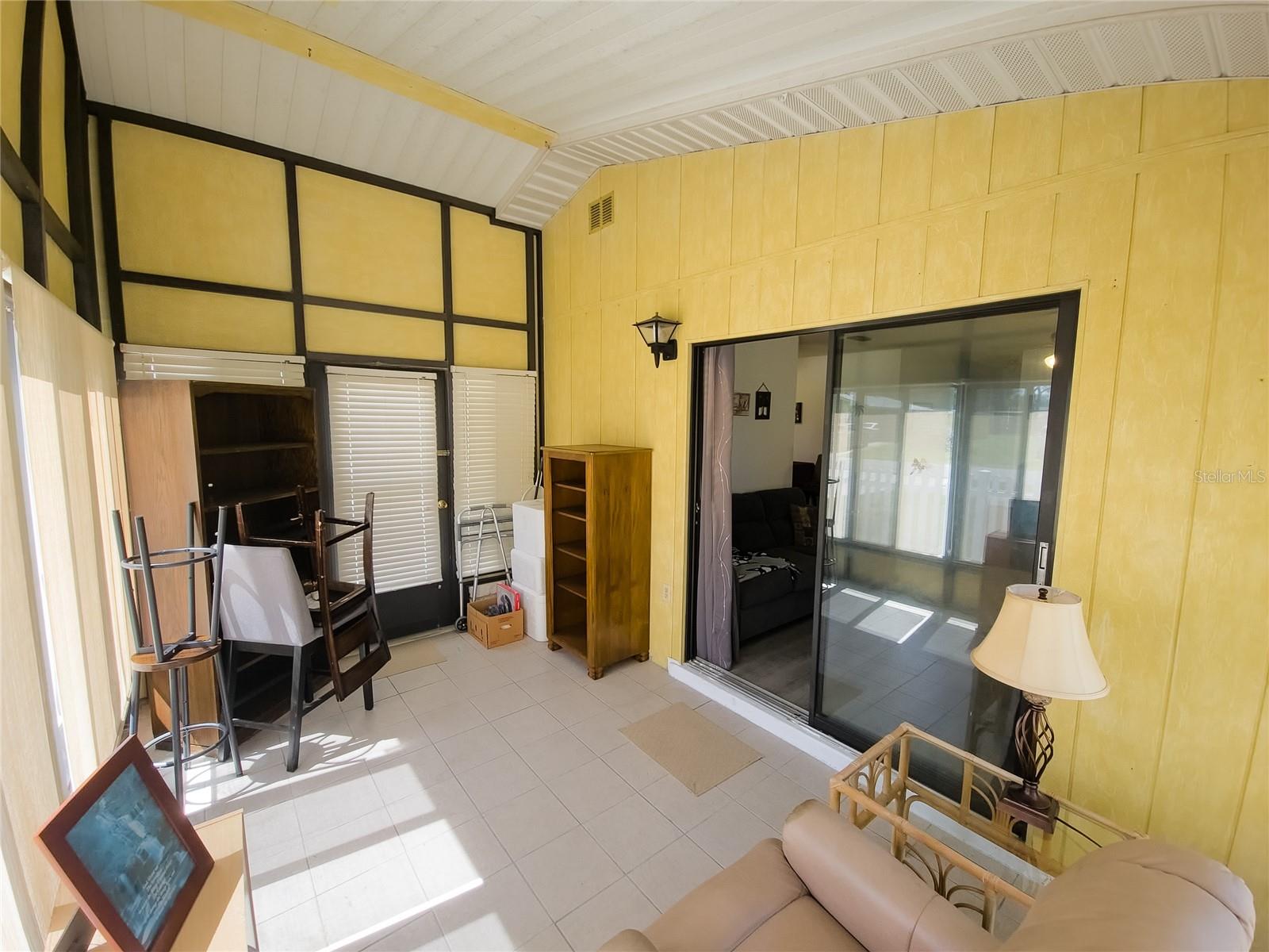 Image 24 of 31 For 9377 102nd Place