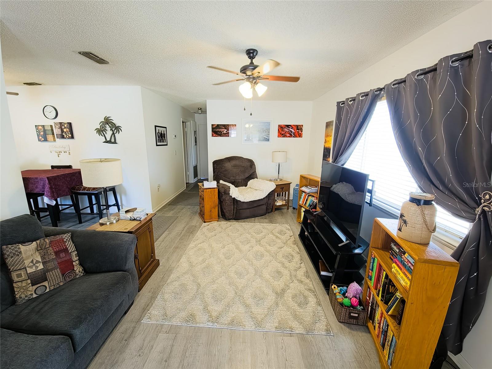 Image 25 of 31 For 9377 102nd Place